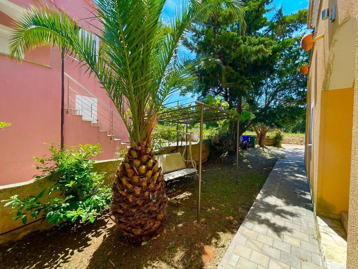 Apartments Vitalia Premantura Chorvatsko