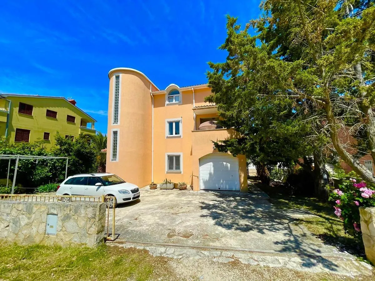 Apartments Vitalia Premantura 0*,